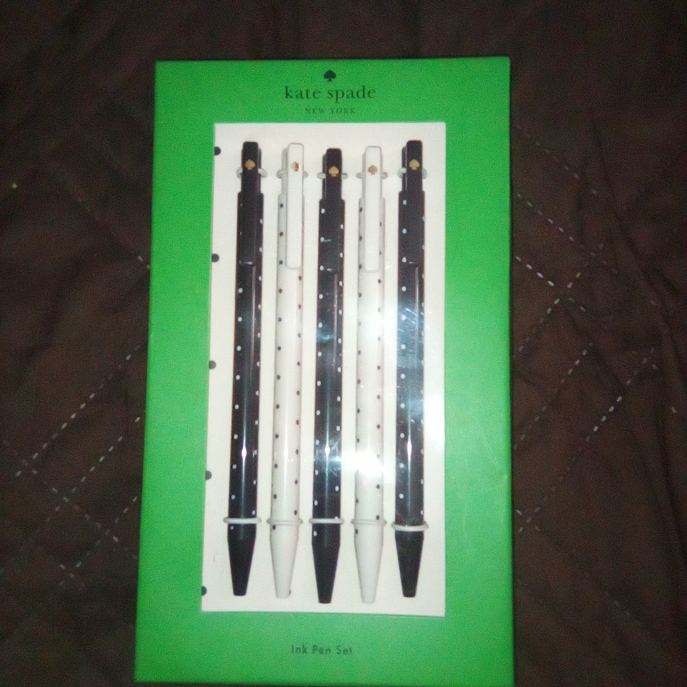 kate spade black & white polka dot pen set